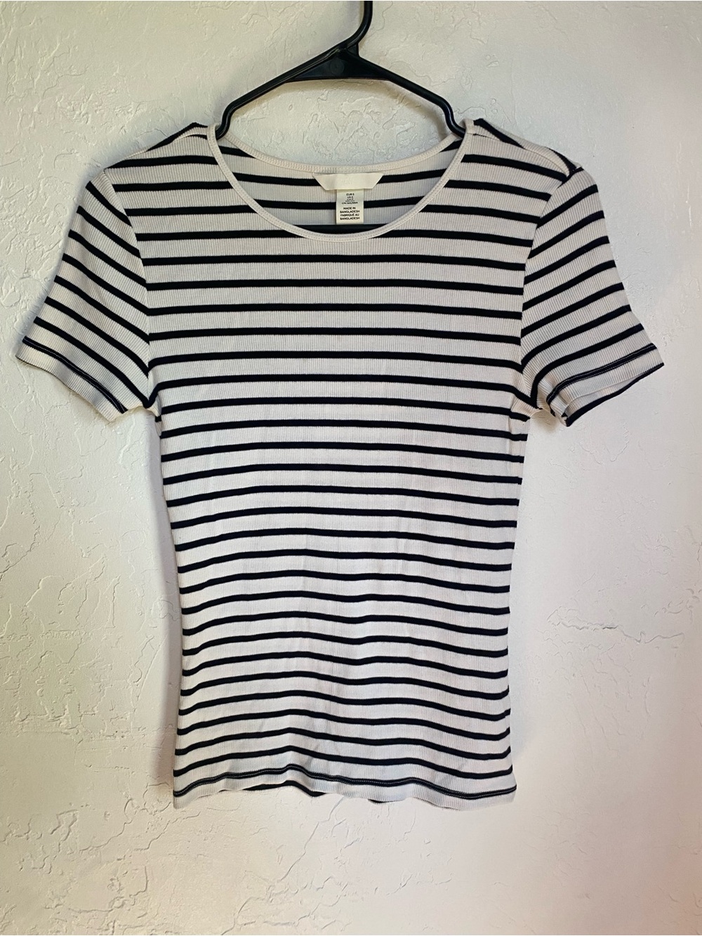 H&M Black and White Ribbed Striped Short Sleeve Tee